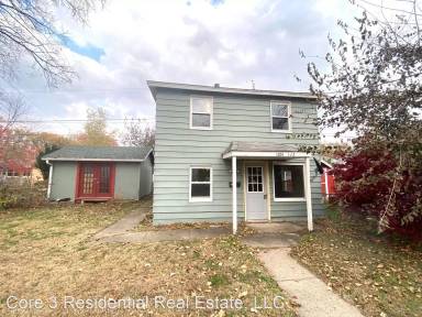 Main picture of 1204 1/2 S 12th St