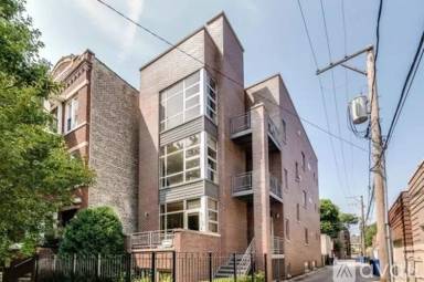 Main picture of 2114 W Crystal St