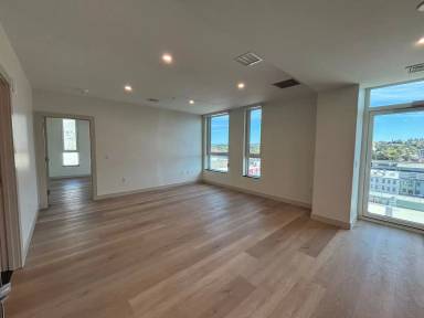 Main picture of 140 Bank St