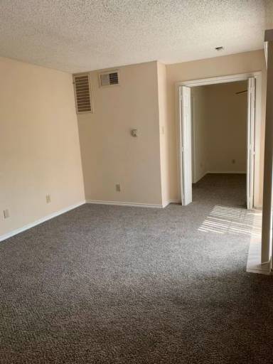 Main picture of 9833 Walnut St