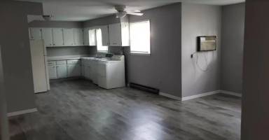 Main picture of 104 S 2 St