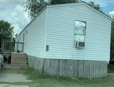Main picture of 1227 W Kenedy Ave