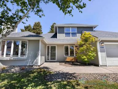 Main picture of 1627 8th Ave
