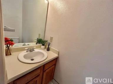 Main picture of 625 Carriagehouse Ln