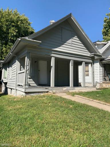 Main picture of 302 N Oakley Ave