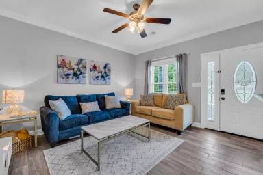 Main picture of 923 Muirfield Dr