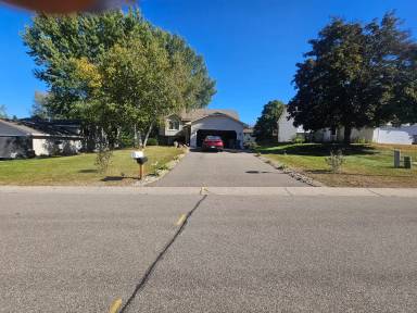 Main picture of 10259 Englewood Dr