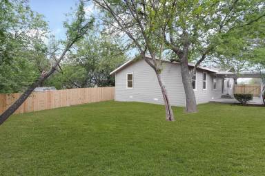 Main picture of 1326 Ervin St