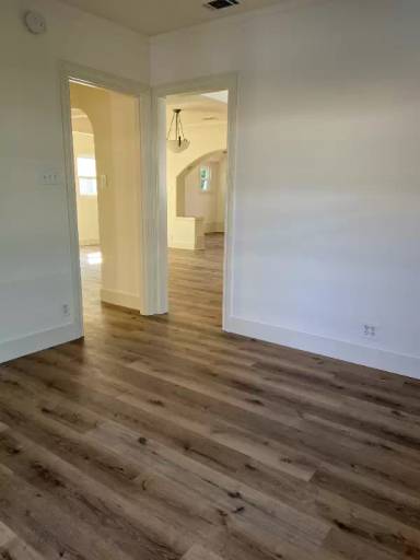 Main picture of 236 N Myers St