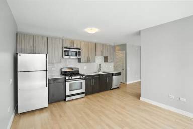 Main picture of 330 E Wacker Dr