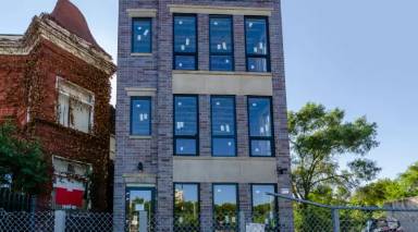 Main picture of 3762 S Indiana Ave