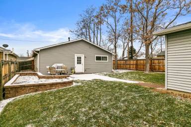 Main picture of 2103 W 47th Ave