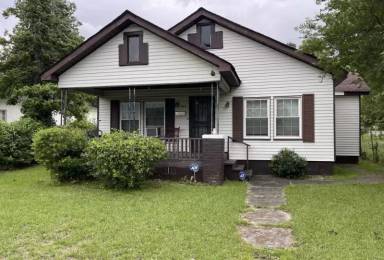 Main picture of 653 Alabama Ave SW