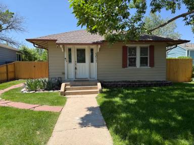 Main picture of 4051 1/2 S Pearl St