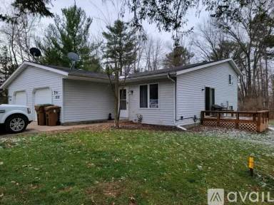 Main picture of 3232 Whiting Ave