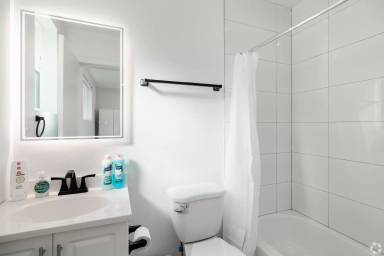 Main picture of 5401 Carlin St