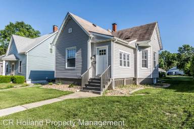 Main picture of 407 E Adams St
