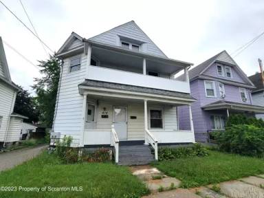 Main picture of 414 Depot St
