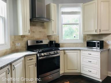 Main picture of 2824 N Ridgeway Ave
