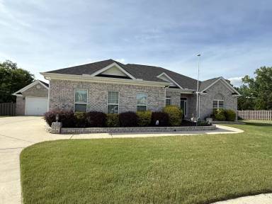Main picture of 219 Woodgrove Dr NW
