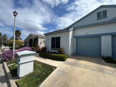 Main picture of 460 Winesap Dr