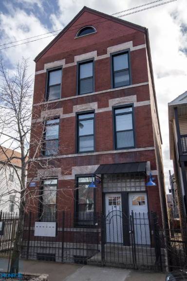 Main picture of 2117 W. 18th St.