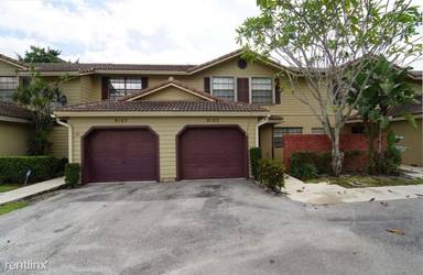 Main picture of 9105 Vineyard Lake Dr