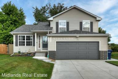 Main picture of 2810 Michaela St