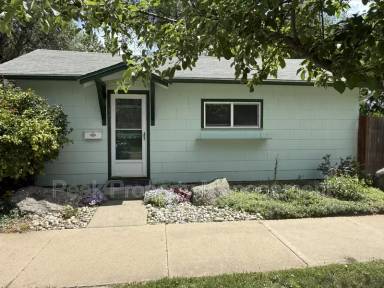 Main picture of 519 E Plum St