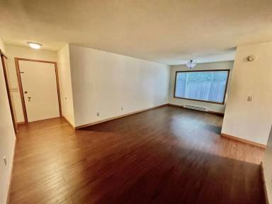 Main picture of 6512 SE Division St