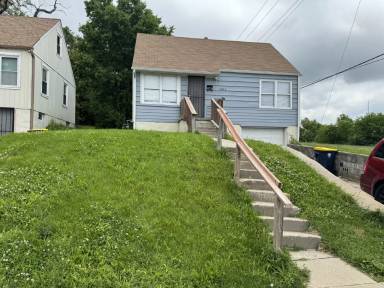 Main picture of 7453 Walrond Ave