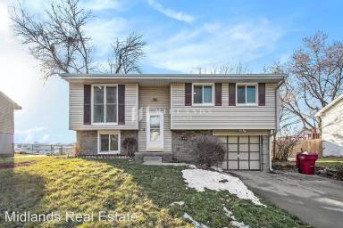 Main picture of 8706 S 143rd Ave