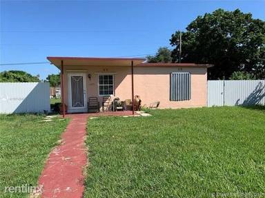 Main picture of 14975 Leisure Dr
