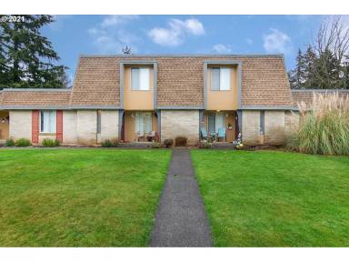 Main picture of 3717 NE Royal View Ave