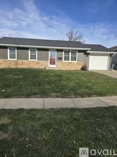 Main picture of 6032 Sharon Ln NW