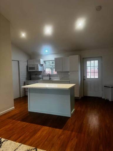 Main picture of 1119 Barnes St