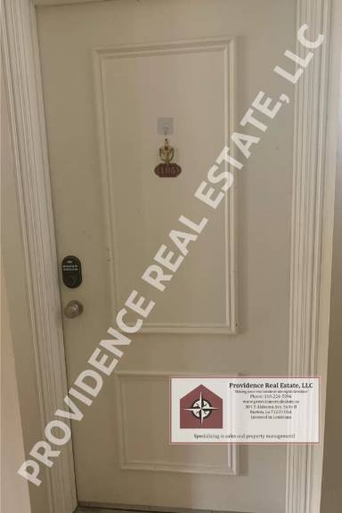 Main picture of 601 E Maryland Ave