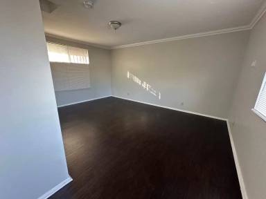 Main picture of 717 W 214th St