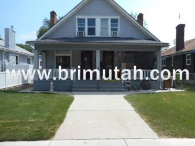 Main picture of 240 E Hampton Ave