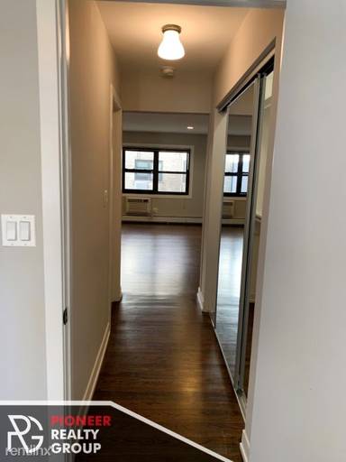 Main picture of 5536 N Sheridan Rd