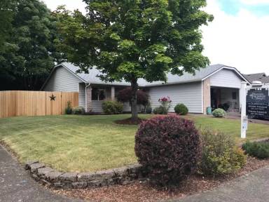 Main picture of 591 SW Filbert St