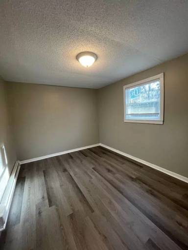 Main picture of 1806 Crabtree Rd