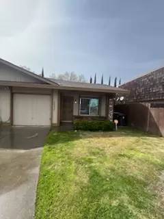 Main picture of 2341 Marine Ave