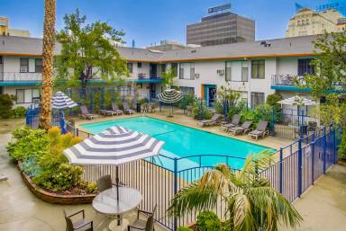 Main picture of Hollyview Apartments