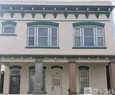 Main picture of 810 W Mercury St