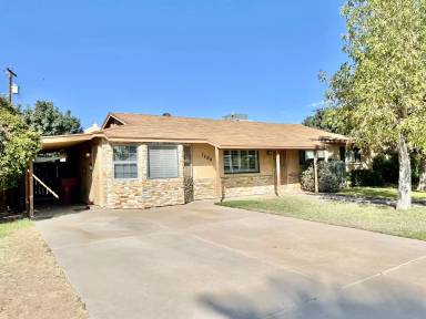 Main picture of 7508 E Diamond St