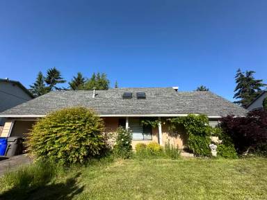 Main picture of 16725 SE Naegeli Dr