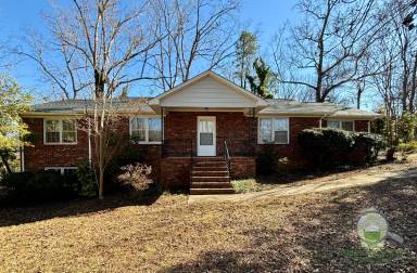Main picture of 1 Sandringham Rd