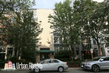 Main picture of 1425 N Dearborn St