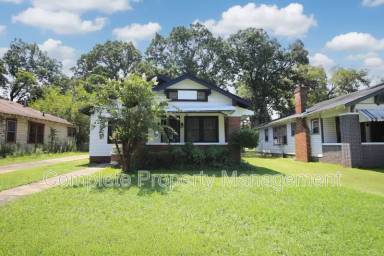 Main picture of 1629 Woodland Ave SW